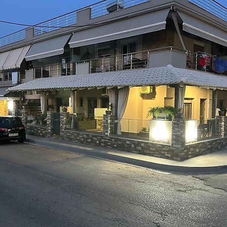 Avra Comfort Rooms - Family Nea Poteidaia Bagian luar foto