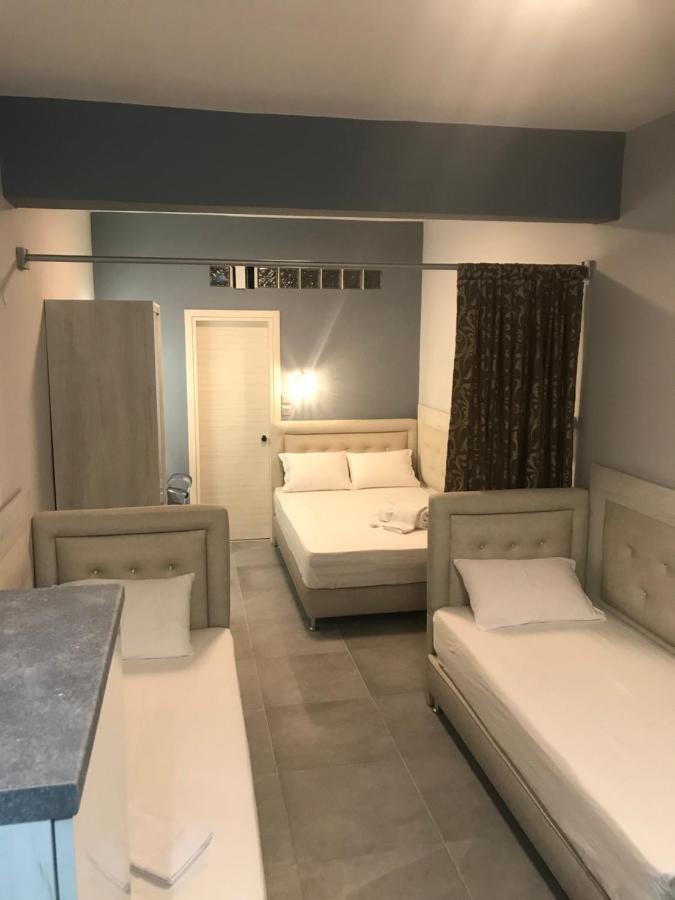Avra Comfort Rooms - Family Nea Poteidaia Bagian luar foto