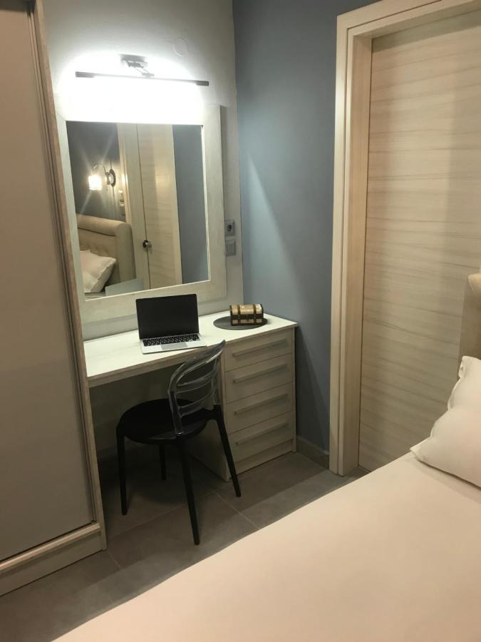 Avra Comfort Rooms - Family Nea Poteidaia Bagian luar foto