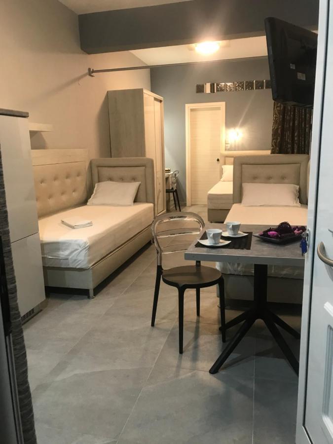Avra Comfort Rooms - Family Nea Poteidaia Bagian luar foto