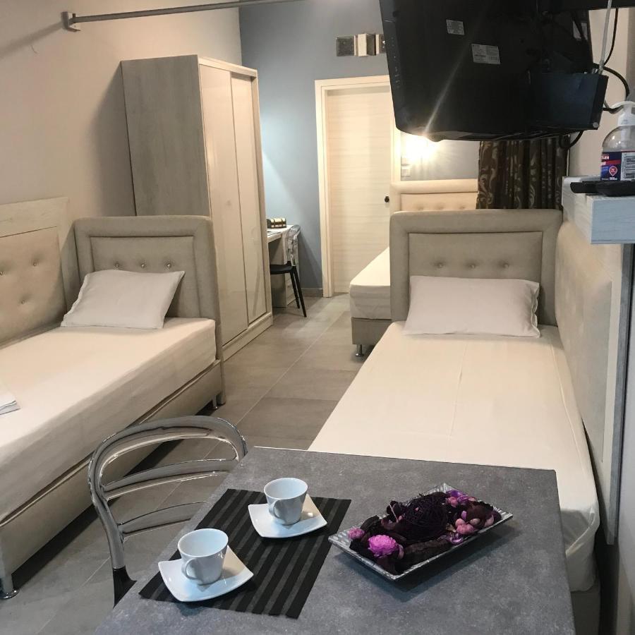 Avra Comfort Rooms - Family Nea Poteidaia Bagian luar foto