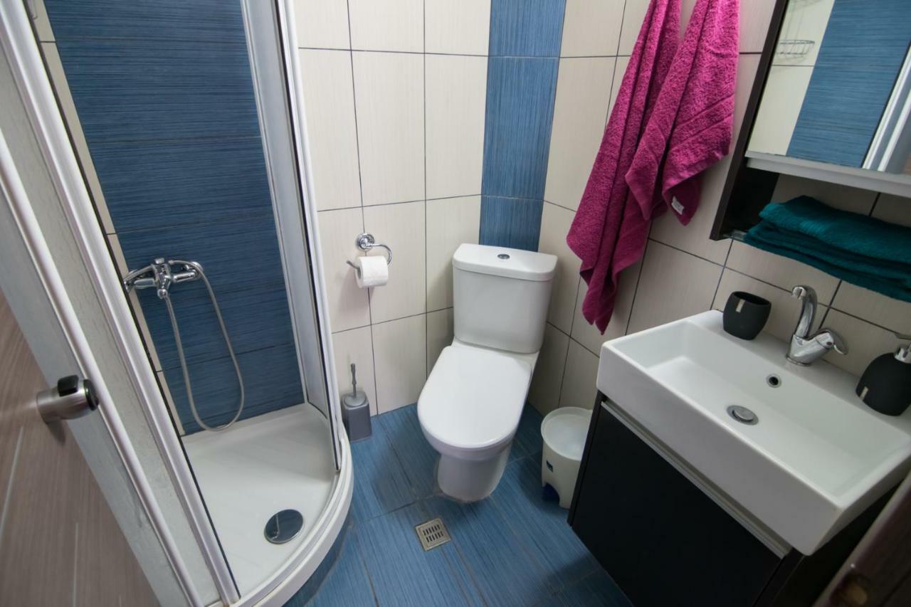 Avra Comfort Rooms - Family Nea Poteidaia Bagian luar foto
